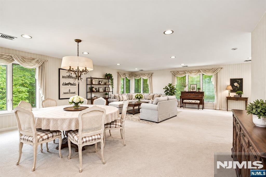 152 Sussex Road Washington Township, NJ 07676 - Photo 15 of 37 Gallery Image 15