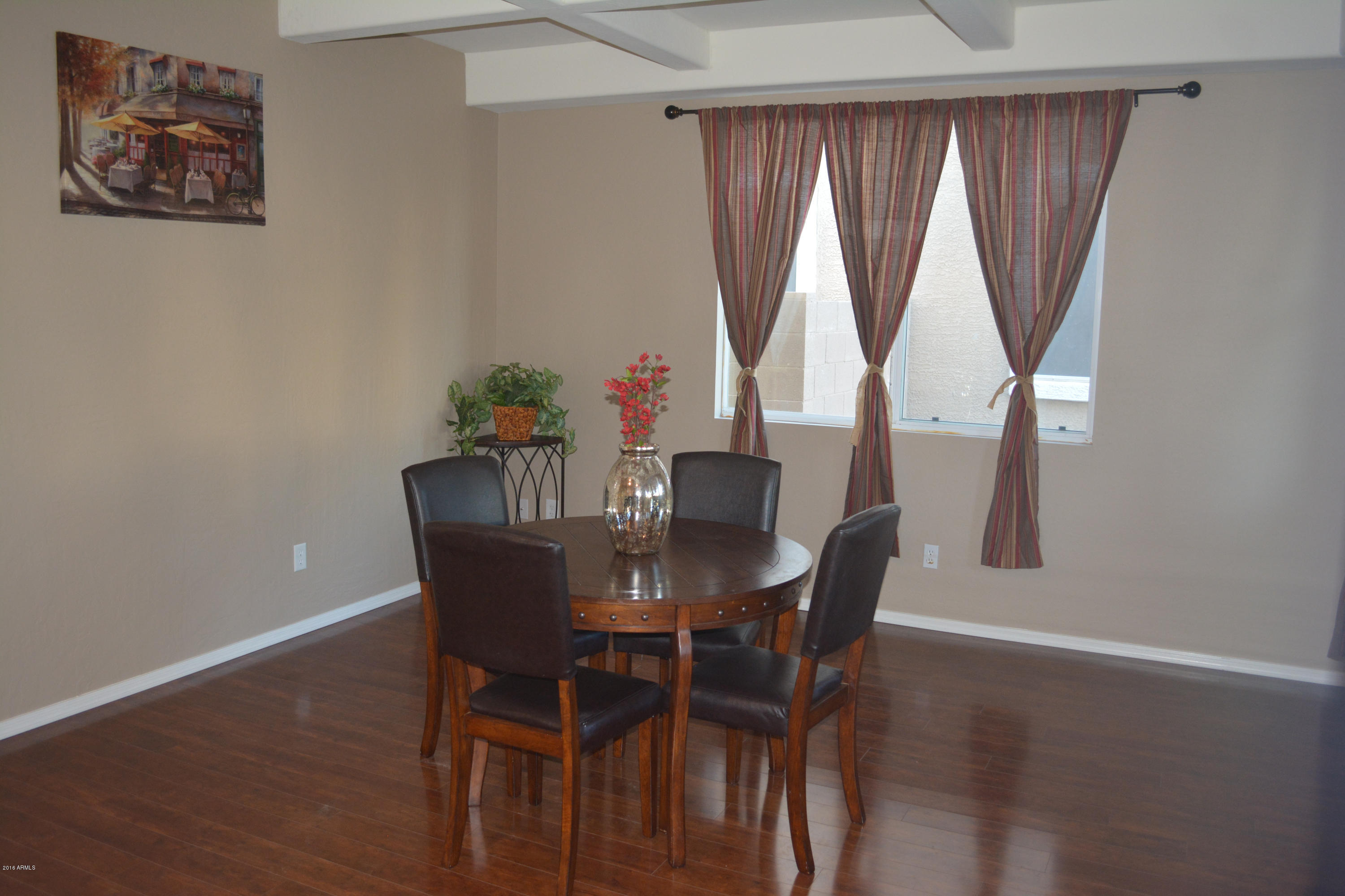 Wood laminate flooring