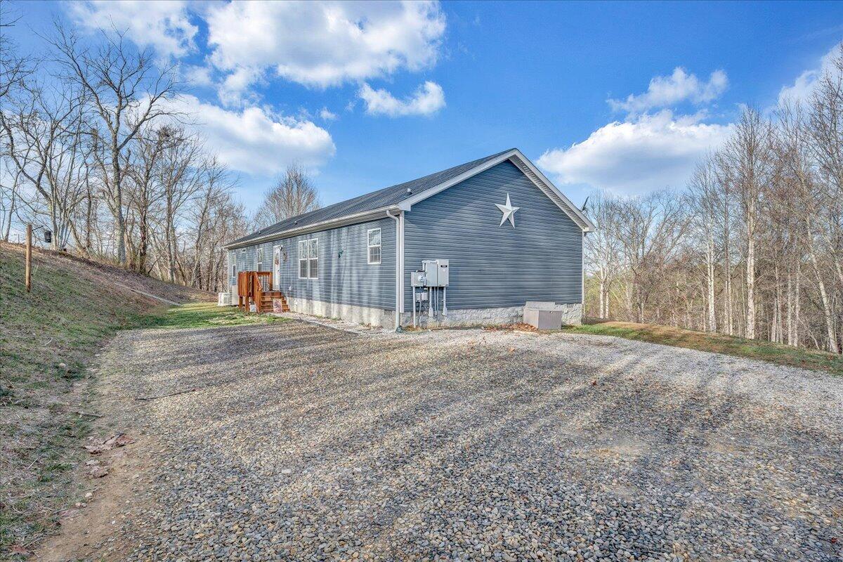 170 Airport Road Northwest Riner, VA 24149 - Photo 3 of 41 33-MIB08838
