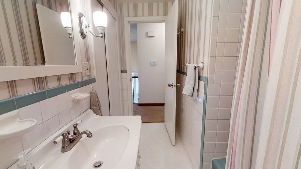 6 Grandview Road Billerica, MA 01821 - Photo 11 of 38