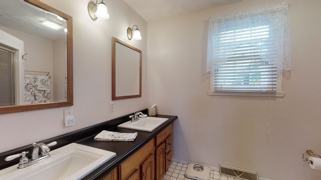 6 Grandview Road Billerica, MA 01821 - Photo 18 of 38
