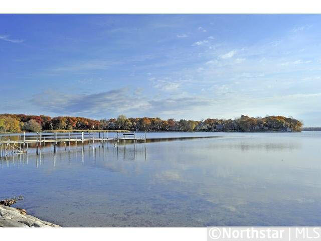 215 Woodpecker Ridge Road Tonka Bay, MN 55331 - Photo 16 of 17