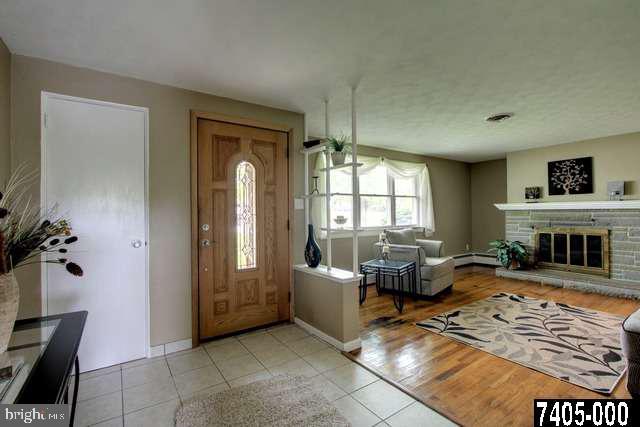 1235 Crescent Road York, PA 17402 - Photo 2 of 25 Gallery Image 2