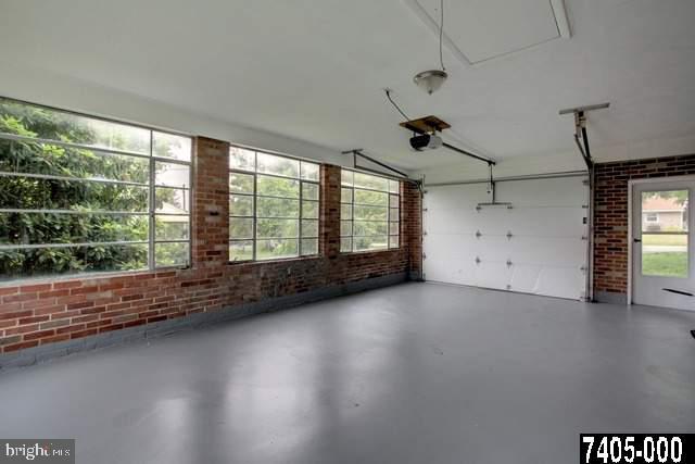 1235 Crescent Road York, PA 17402 - Photo 15 of 25 Gallery Image 15