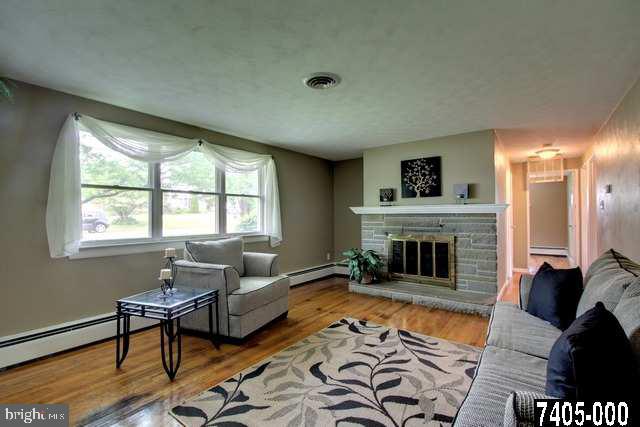 1235 Crescent Road York, PA 17402 - Photo 3 of 25 Gallery Image 3