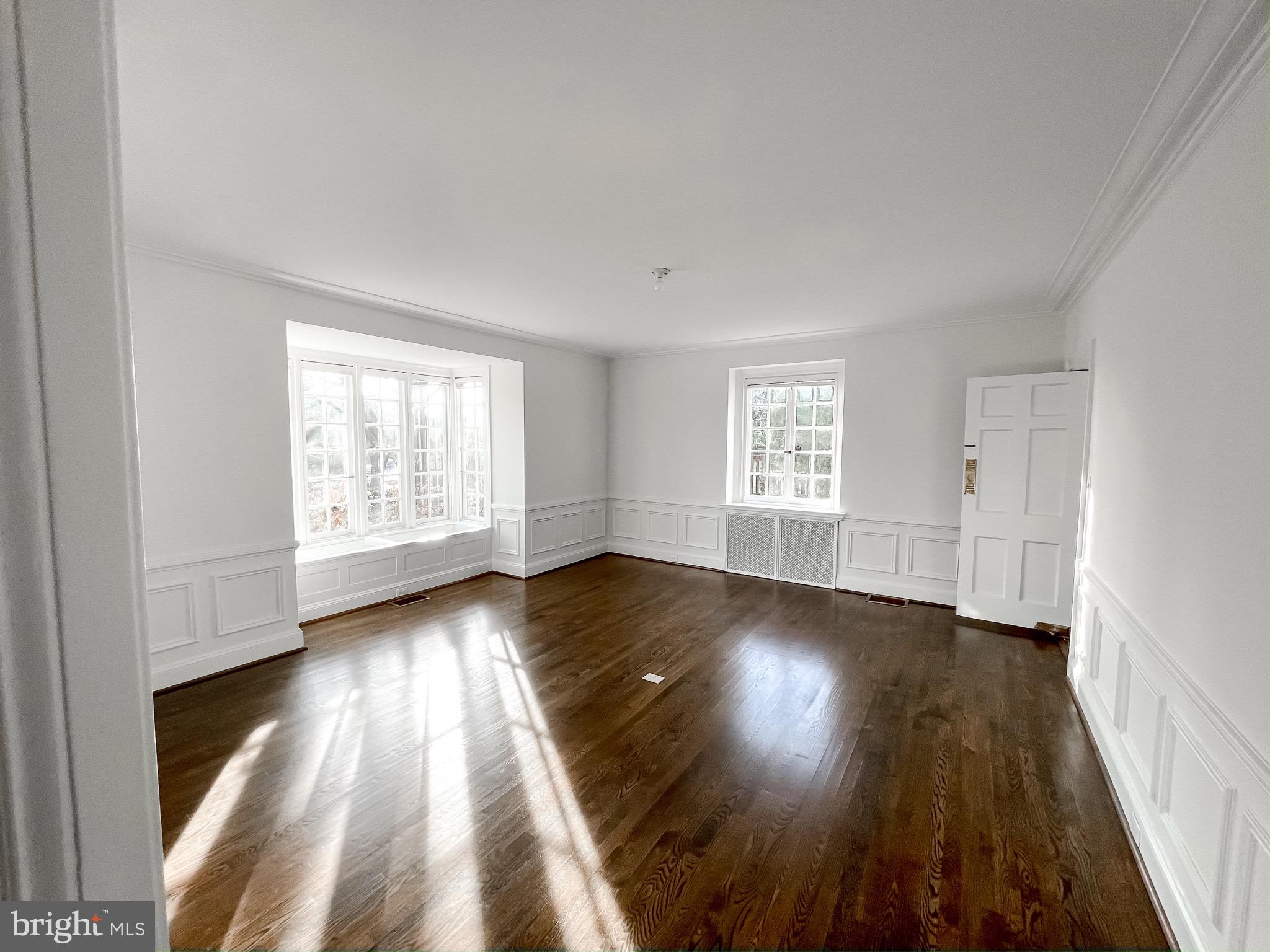 5500 Roland Avenue Baltimore, MD 21210 - Photo 3 of 41