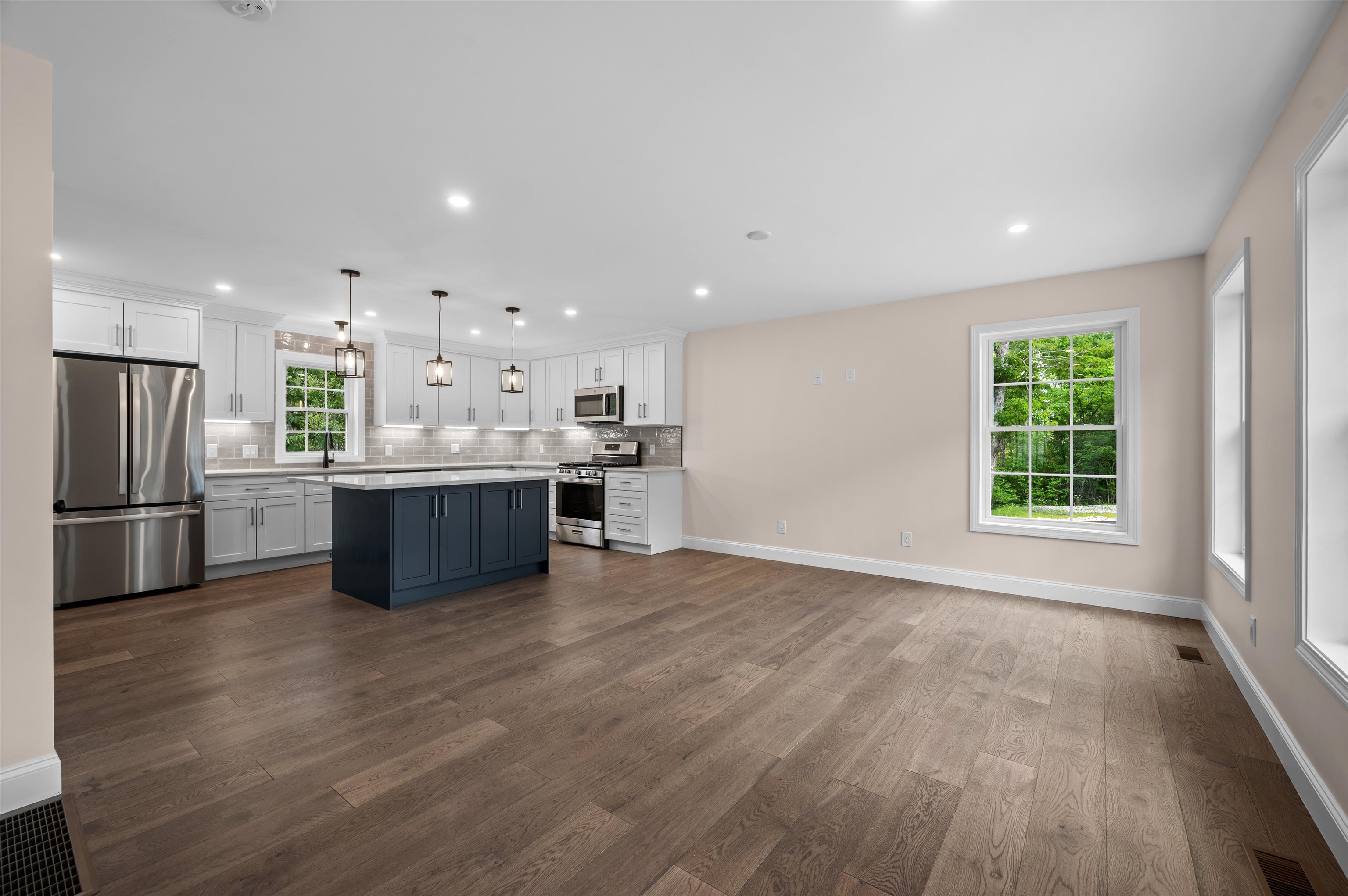335 Raymond Road Chester, NH 03036 - Photo 6 of 29