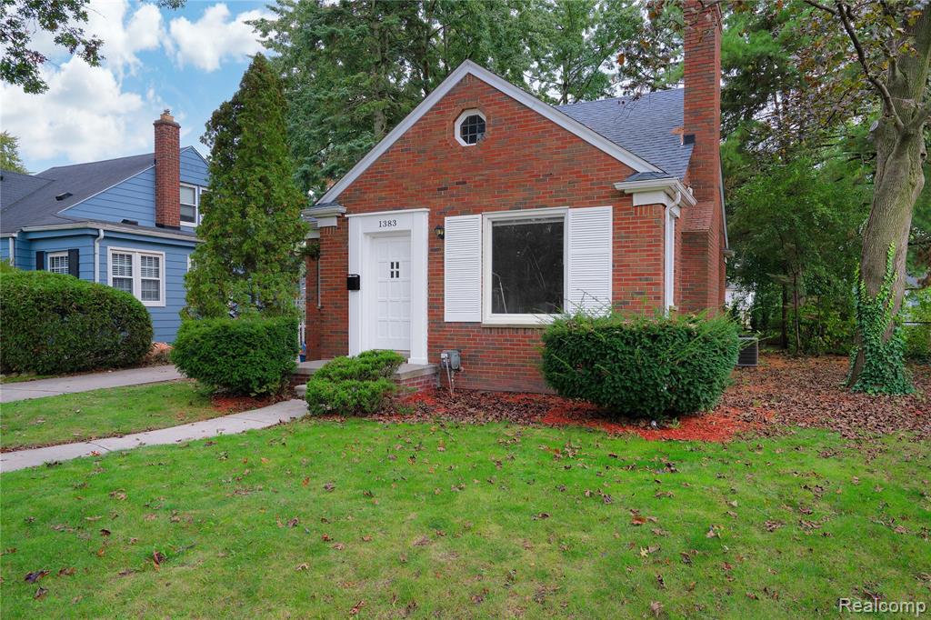 1383 Columbia Road Berkley, MI 48072 - Photo 2 of 19