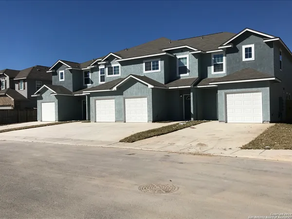 $1,300 | 8315 Breezy Cove, Unit 3, Selma, TX 78154