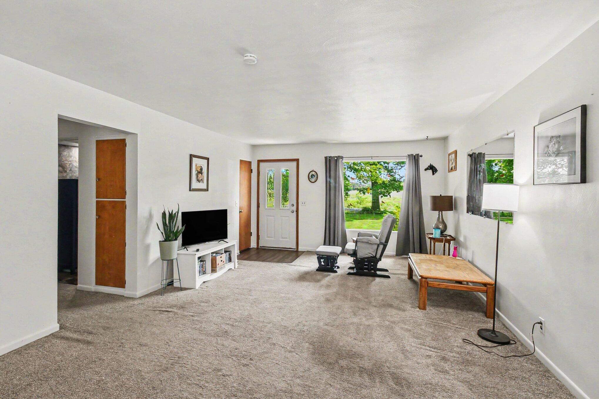6025 Zimmer Road Haslett, MI 48840 - Photo 5 of 18 009_file_5916
