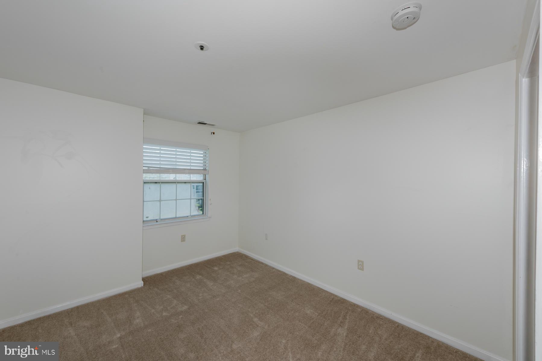 8388 Montgomery Run Road, Unit E Ellicott City, MD 21043 - Photo 15 of 23 Bath (Master)