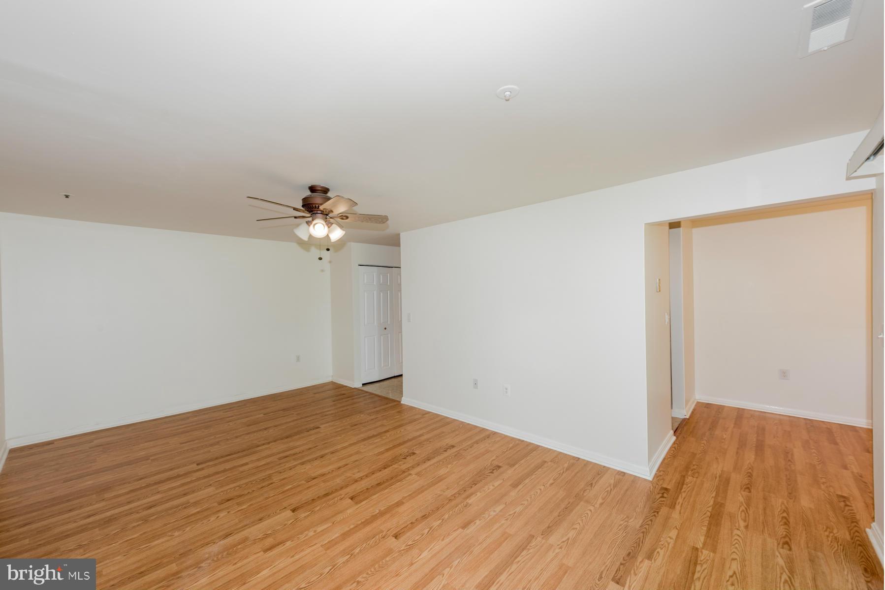 8388 Montgomery Run Road, Unit E Ellicott City, MD 21043 - Photo 8 of 23 Living Room