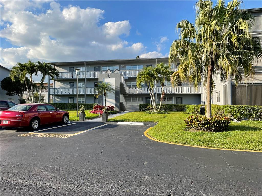 90 Suffolk C, Unit 90 Boca Raton, FL 33434 - Photo 1 of 13 Photo 1
