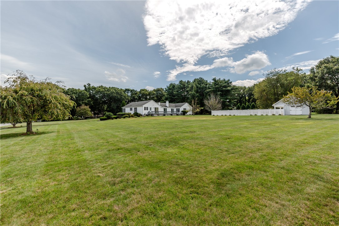 87 Mann School Road Smithfield, RI 02917 - Photo 14 of 50 Gallery Image 14