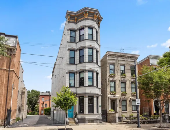 $319,900 | 1420 Elm Street, Unit 2, Cincinnati, OH 45202