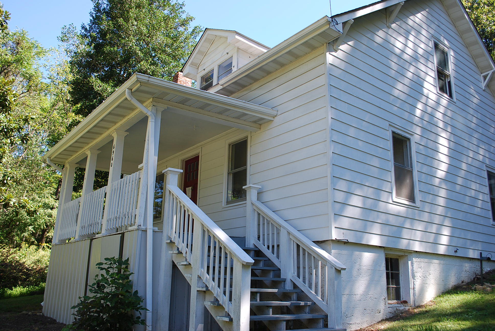 6960 Old Mill Road Roanoke, VA 24018 - Photo 1 of 46 Front
