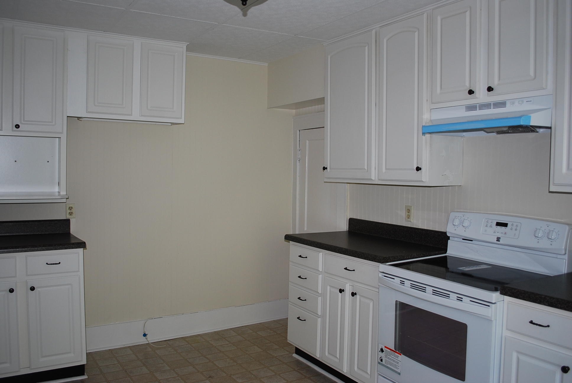 6960 Old Mill Road Roanoke, VA 24018 - Photo 4 of 46 Kitchen
