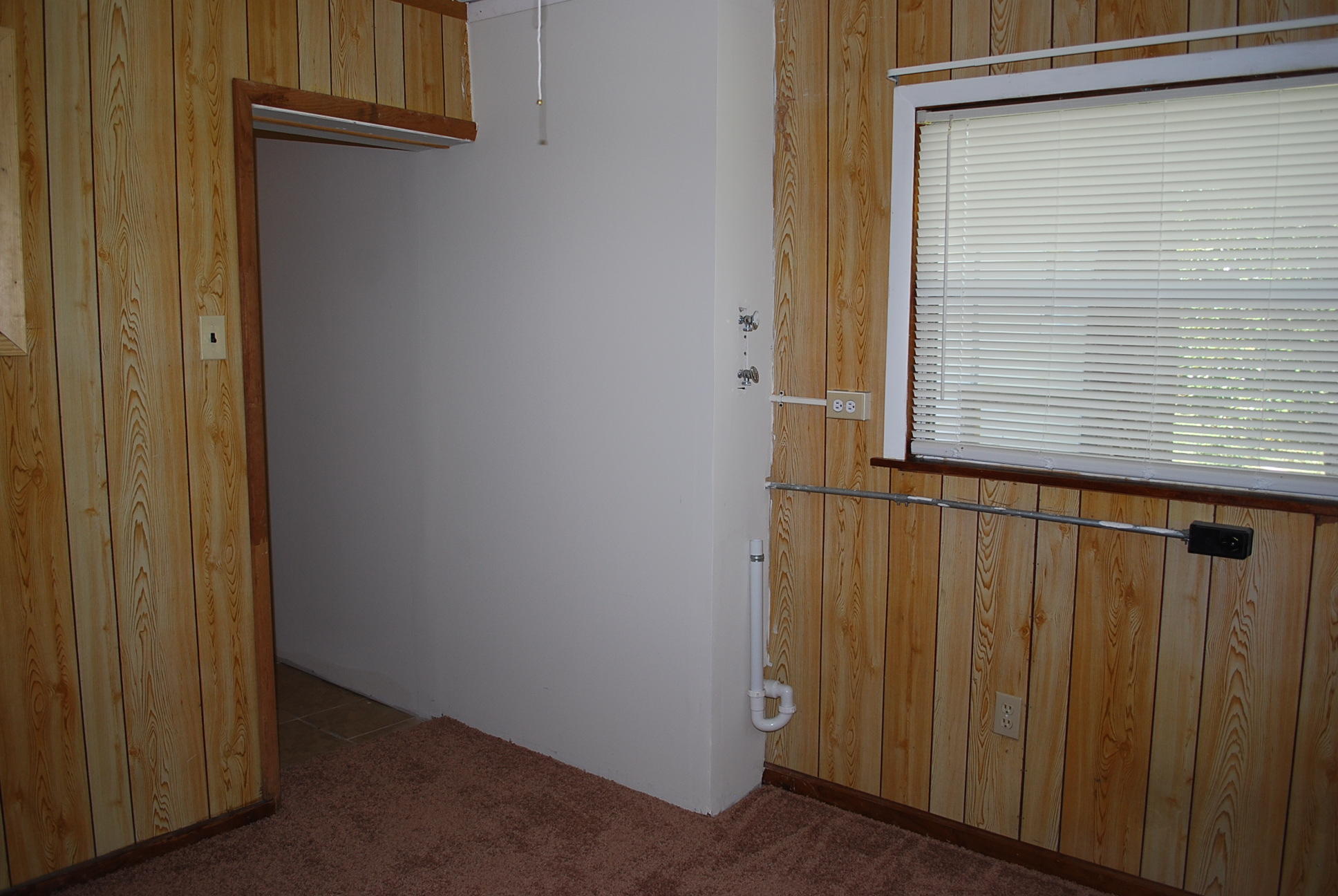 6960 Old Mill Road Roanoke, VA 24018 - Photo 31 of 46 Laundry/Mud Room