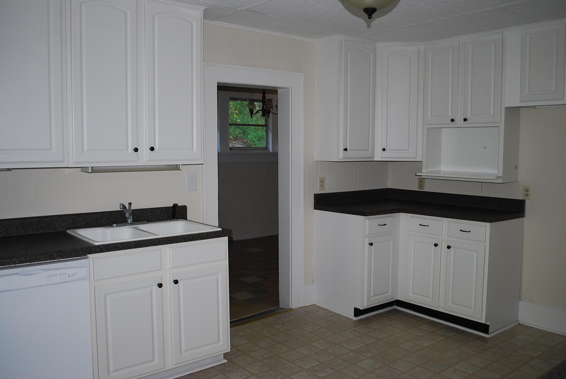 6960 Old Mill Road Roanoke, VA 24018 - Photo 5 of 46 Kitchen