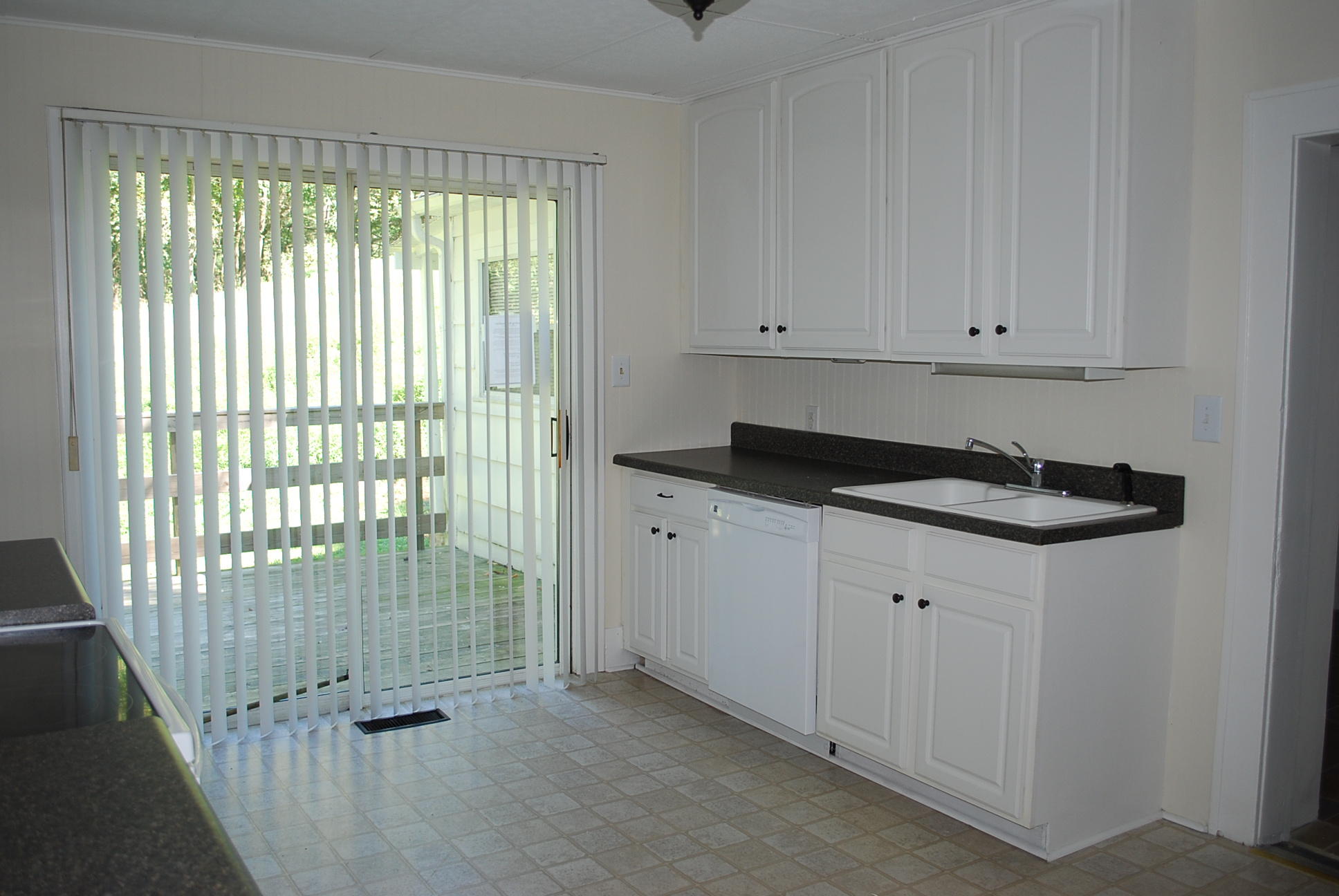 6960 Old Mill Road Roanoke, VA 24018 - Photo 6 of 46 Kitchen
