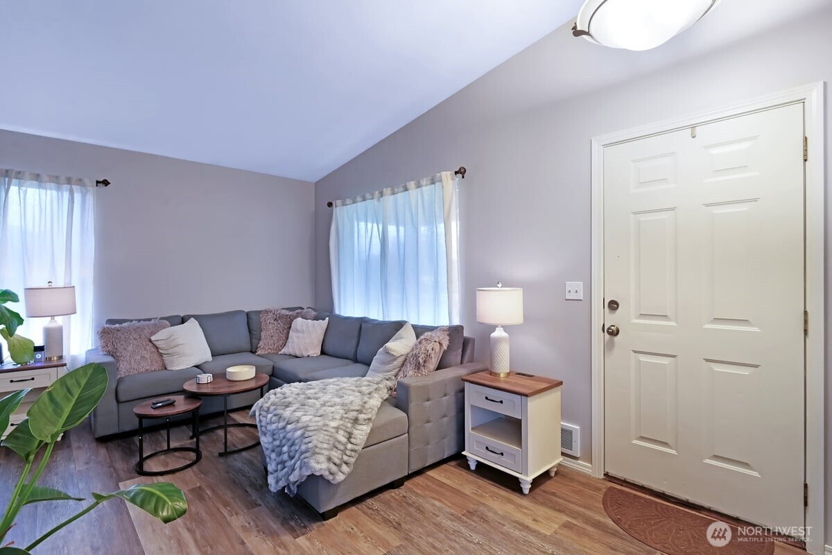 25 Clemons Road Montesano, WA 98563 - Photo 10 of 32 a living room with furniture and a wooden floor