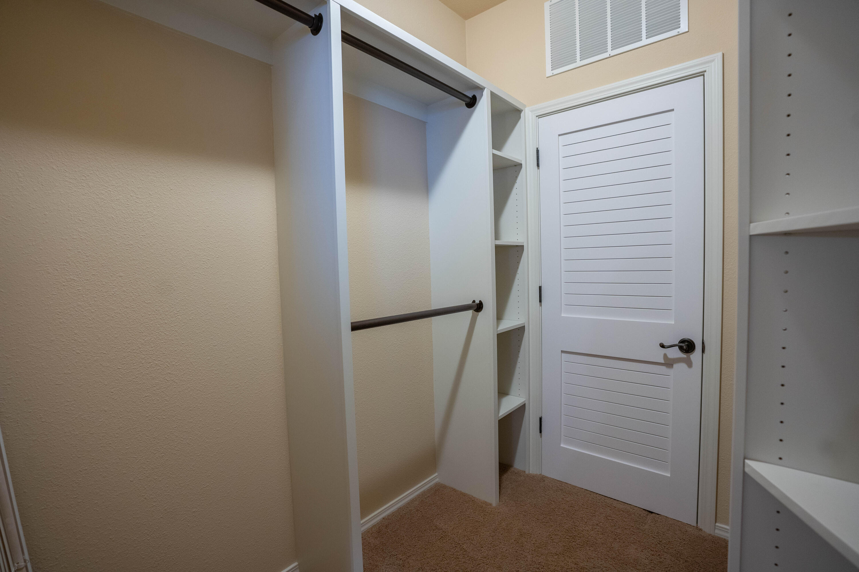 2080 Swingle Road Trail, OR 97541 - Photo 18 of 52 Newly updated large walk in closet w/ water heater storage.