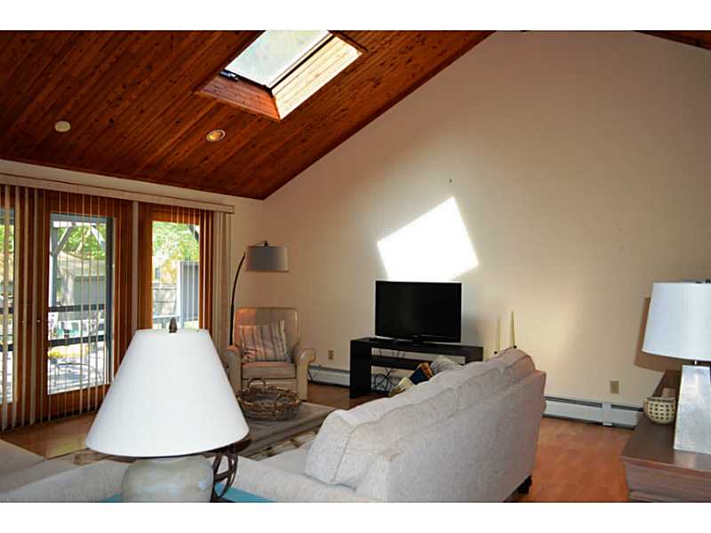 8 Burke Road Bristol, RI 02809 - Photo 17 of 22 Living Room.