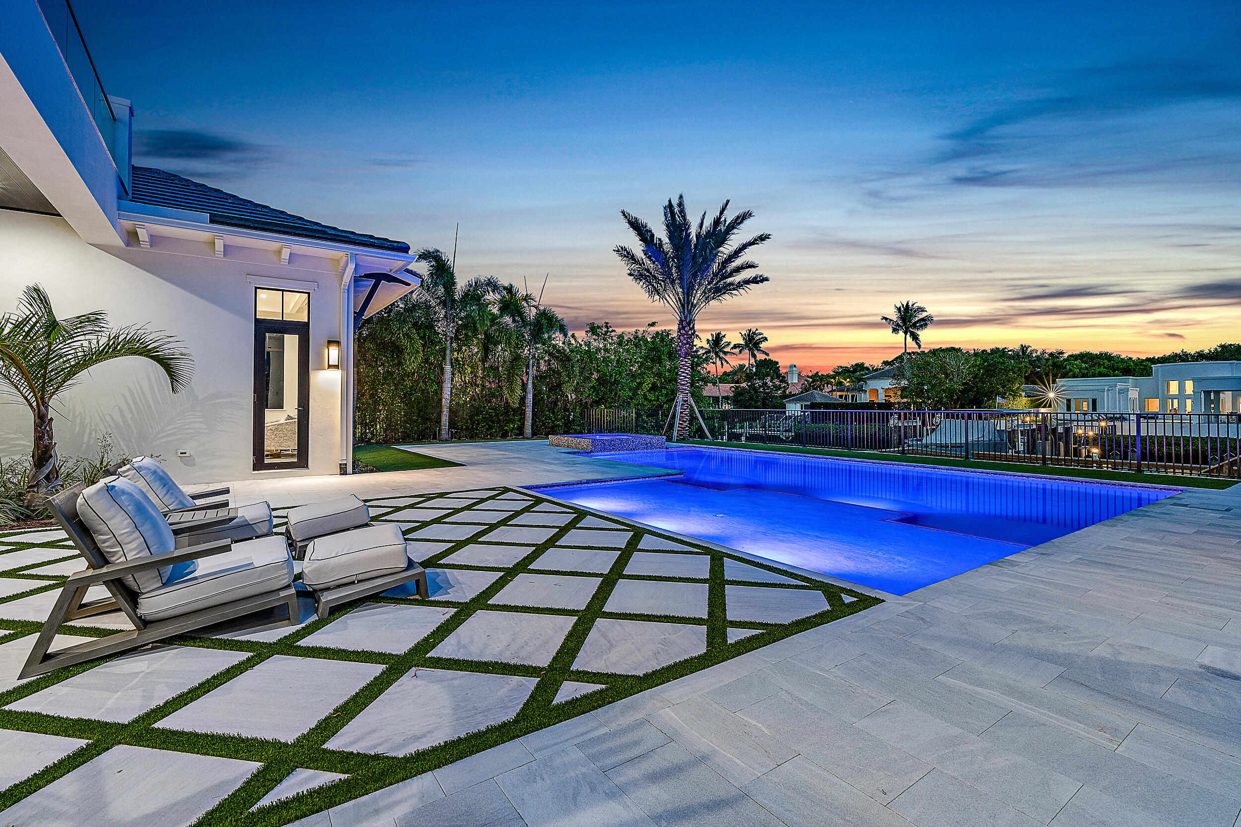 349 Eagle Drive Jupiter, FL 33477 - Photo 3 of 54 Twilight