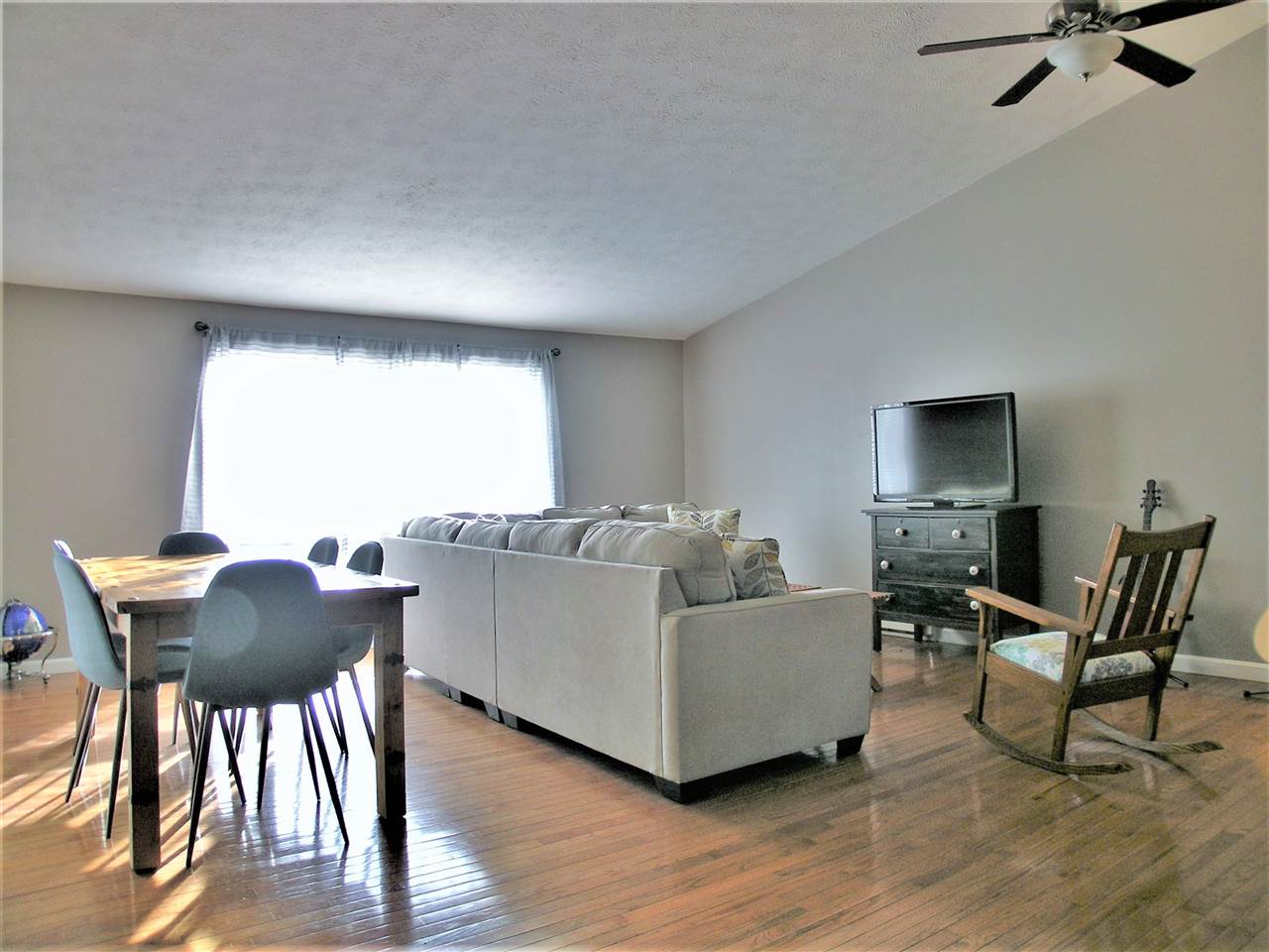 186 Dunbarton Road, Unit 29 Manchester, NH 03102 - Photo 3 of 18 Gallery Image 3