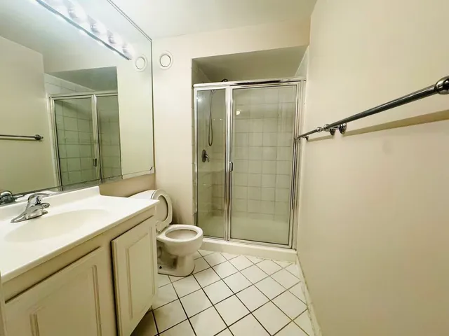 $3,300 | 345 North LaSalle Drive, Unit 306, Chicago, IL 60654