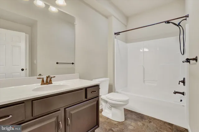 $900,000 | 6400 Farmcrest Lane, Harrisburg, PA 17111