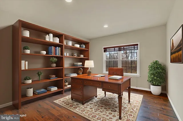 $900,000 | 6400 Farmcrest Lane, Harrisburg, PA 17111