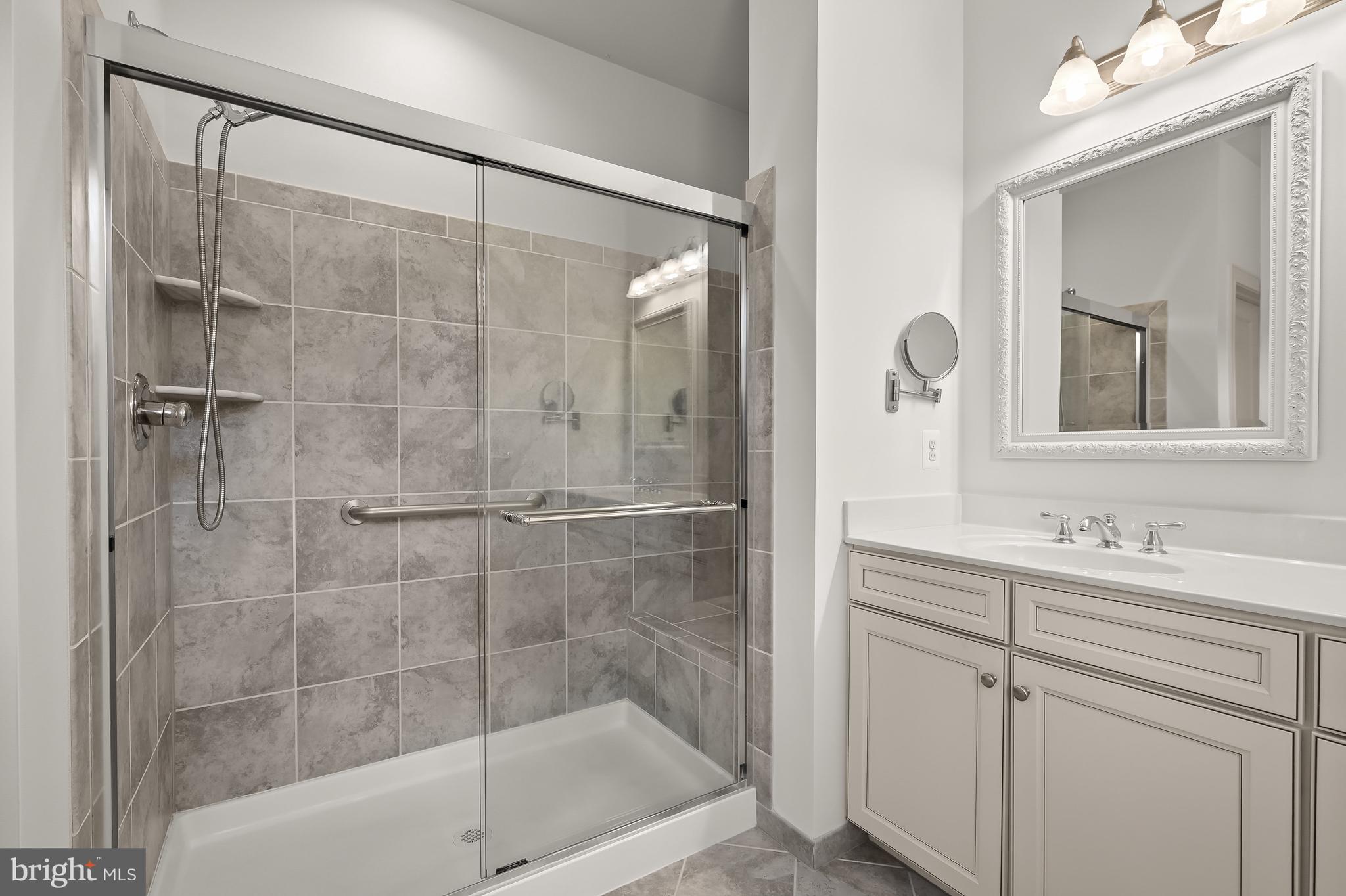 13338 Redspire Drive Silver Spring, MD 20906 - Photo 17 of 34 Primary Bathroom