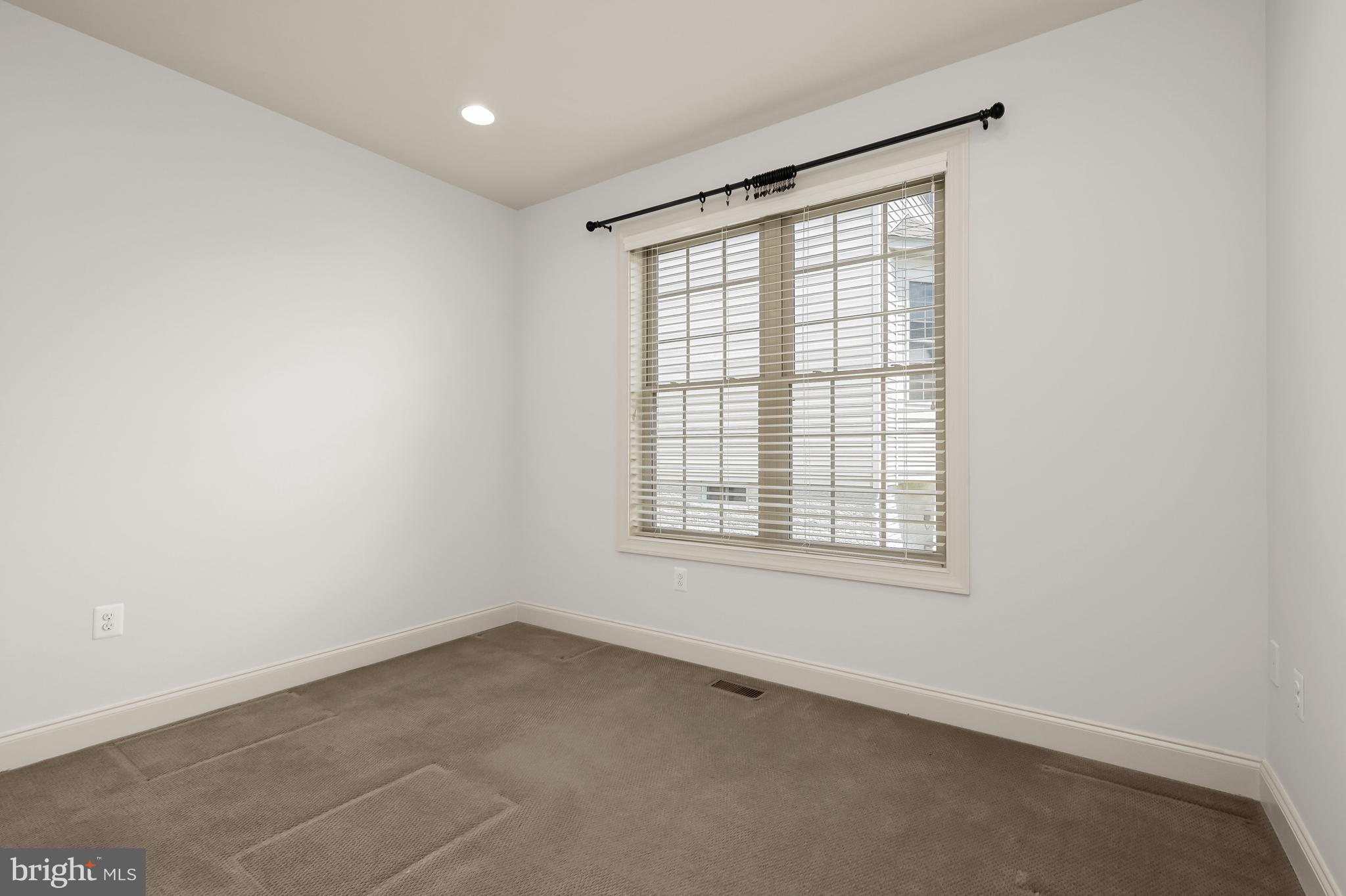 13338 Redspire Drive Silver Spring, MD 20906 - Photo 21 of 34 Bedroom 3