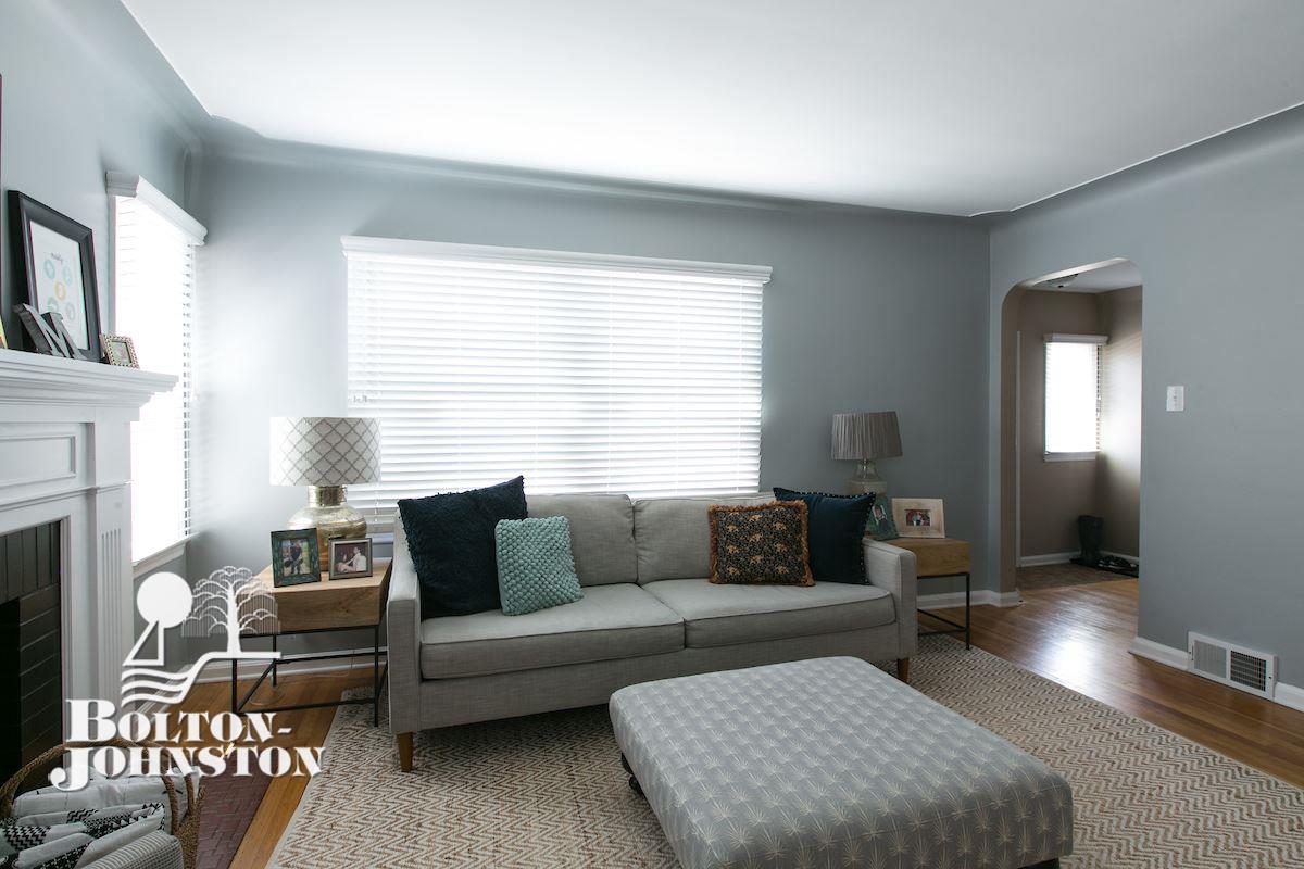 1616 Hampton Road Grosse Pointe Woods, MI 48236 - Photo 5 of 29