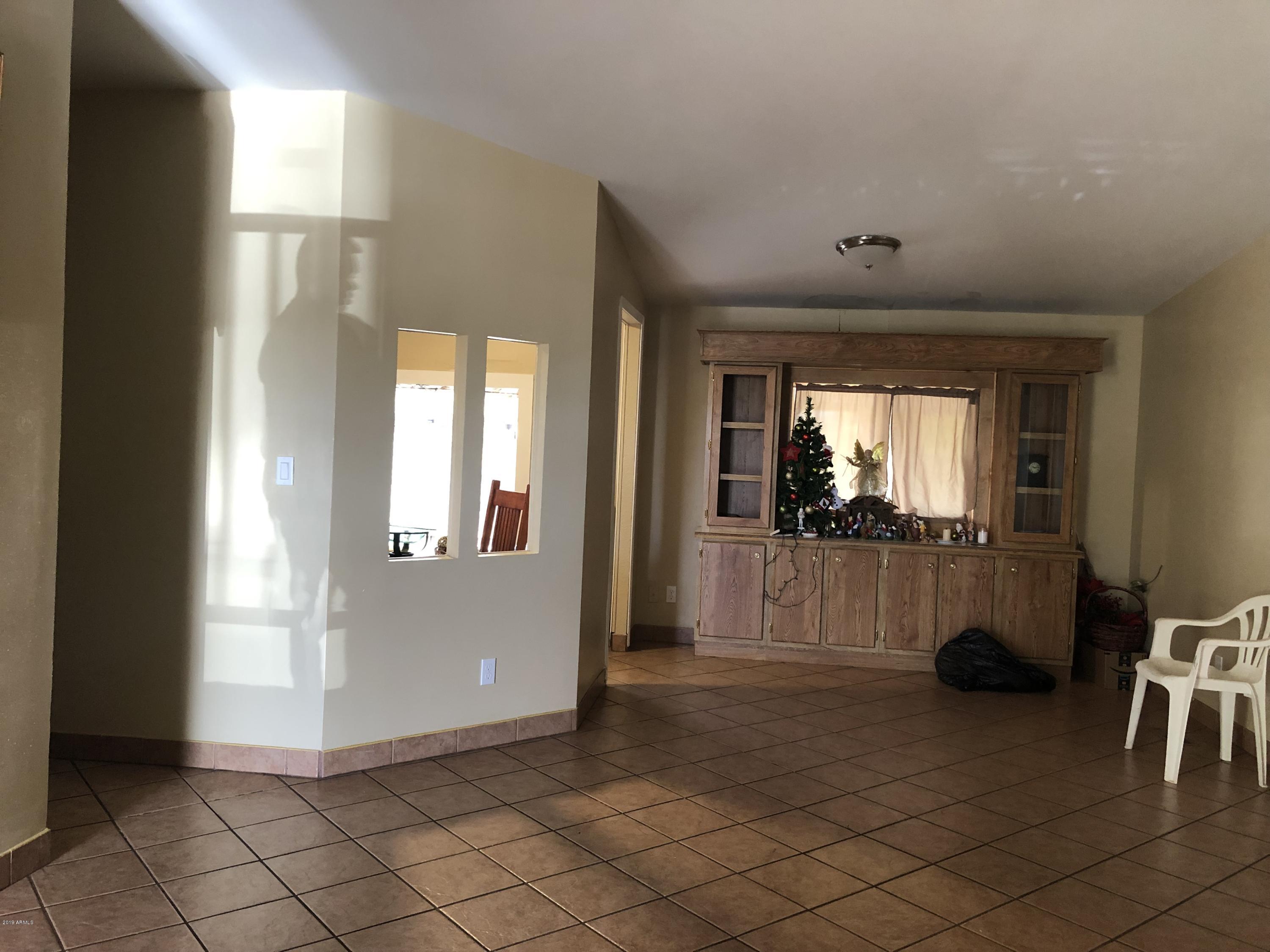 2924 East Escuda Road Phoenix, AZ 85050 - Photo 5 of 16 IMG_5151