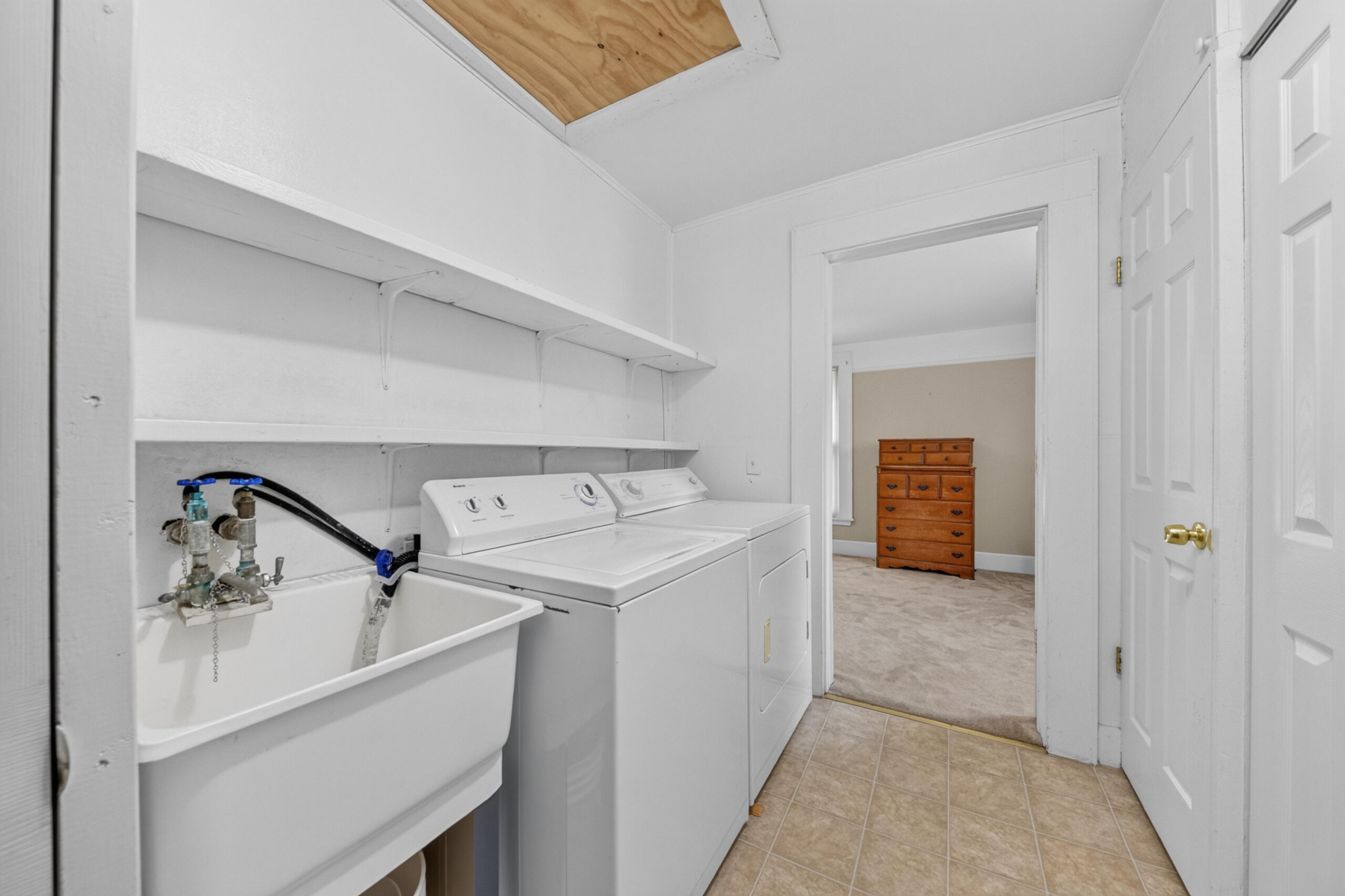 15610 Arnold Road Gregory, MI 48137 - Photo 41 of 90 Laundry