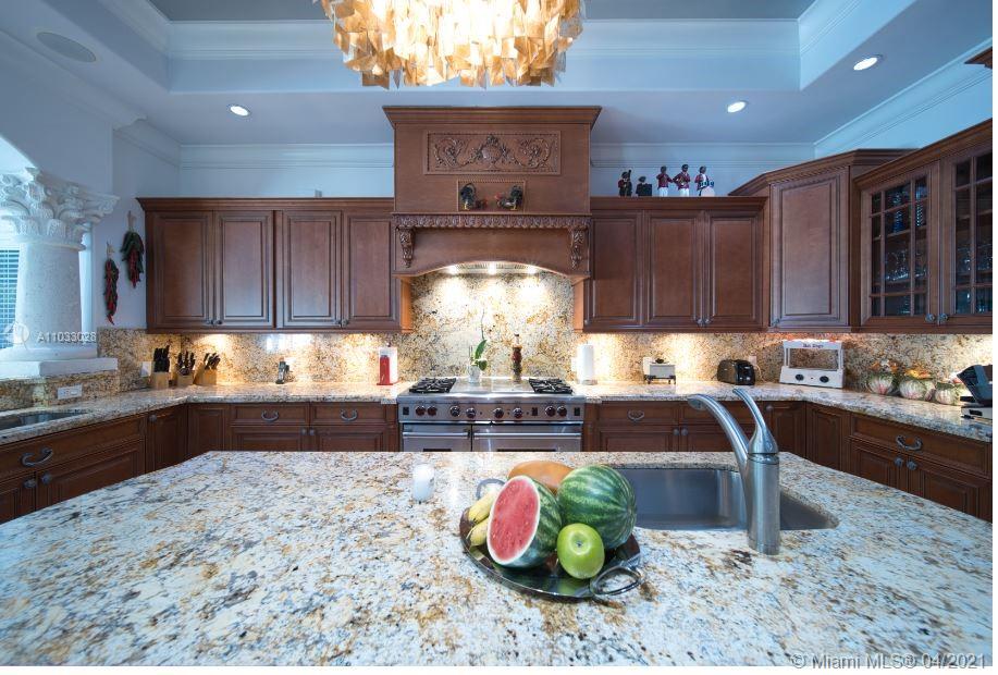 5385 Southwest 76th Street Miami, FL 33143 - Photo 16 of 65