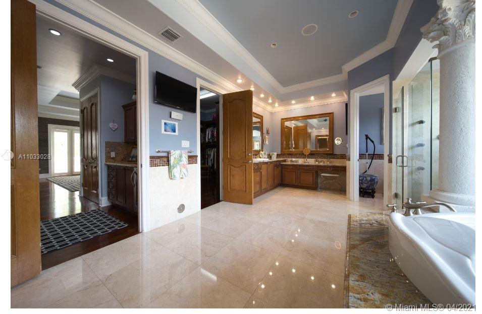 5385 Southwest 76th Street Miami, FL 33143 - Photo 36 of 65