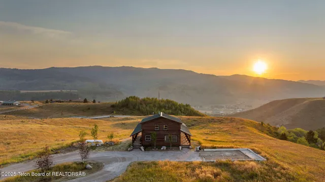 $2,995,000 | 3045 Wildhorse Road, Jackson, WY 83001