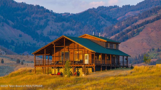 $2,995,000 | 3045 Wildhorse Road, Jackson, WY 83001