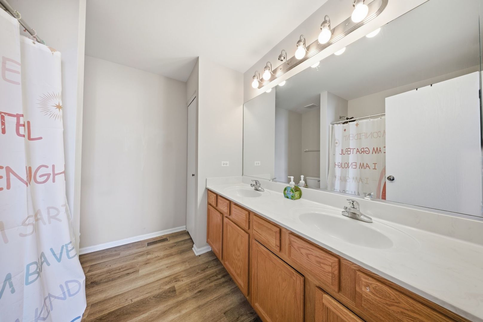 502 Kristen Street Plano, IL 60545 - Photo 17 of 30