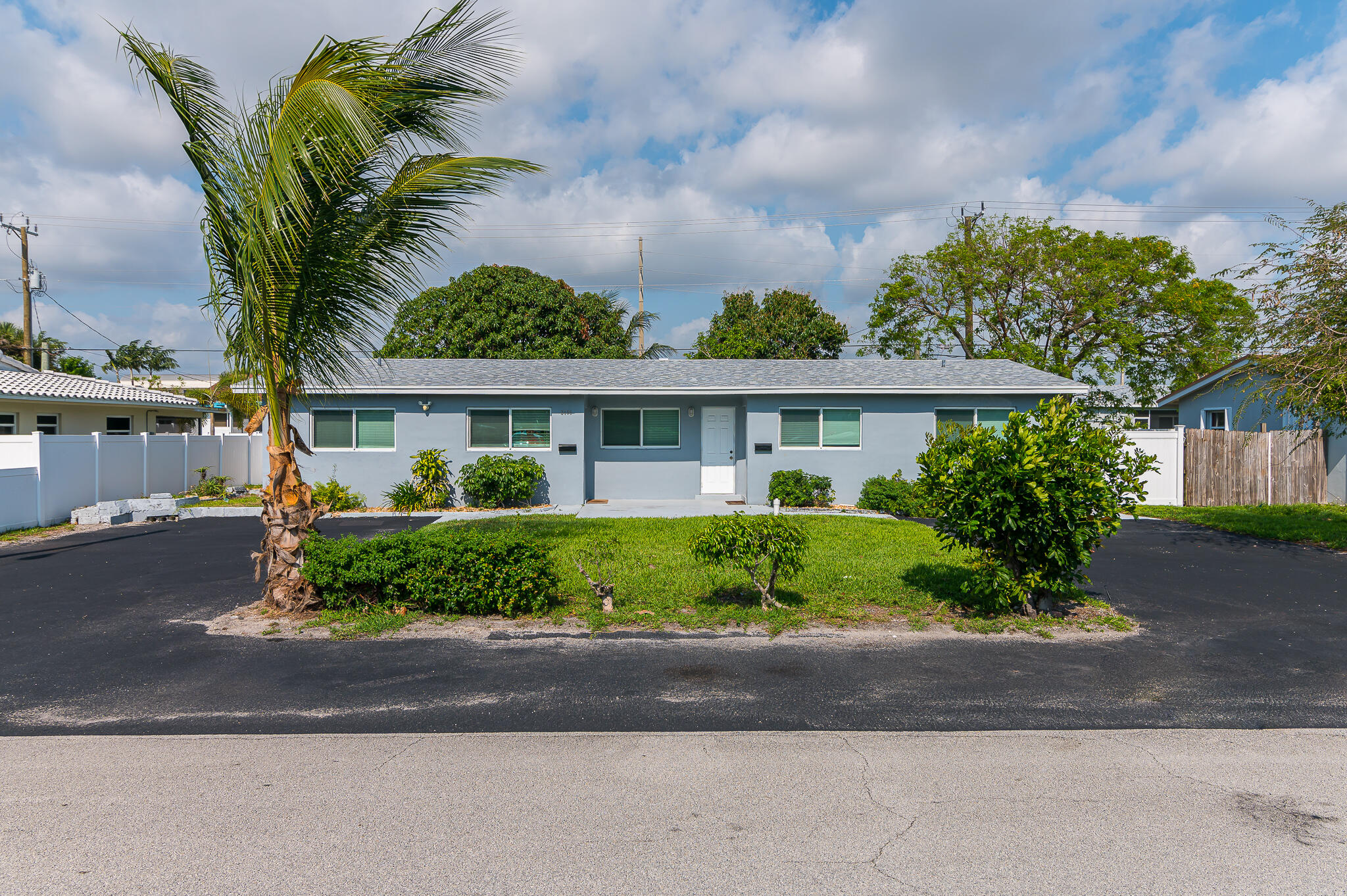 2499 Northeast 2nd Avenue, Unit B Boca Raton, FL 33431 - Photo 2 of 11 photo-6