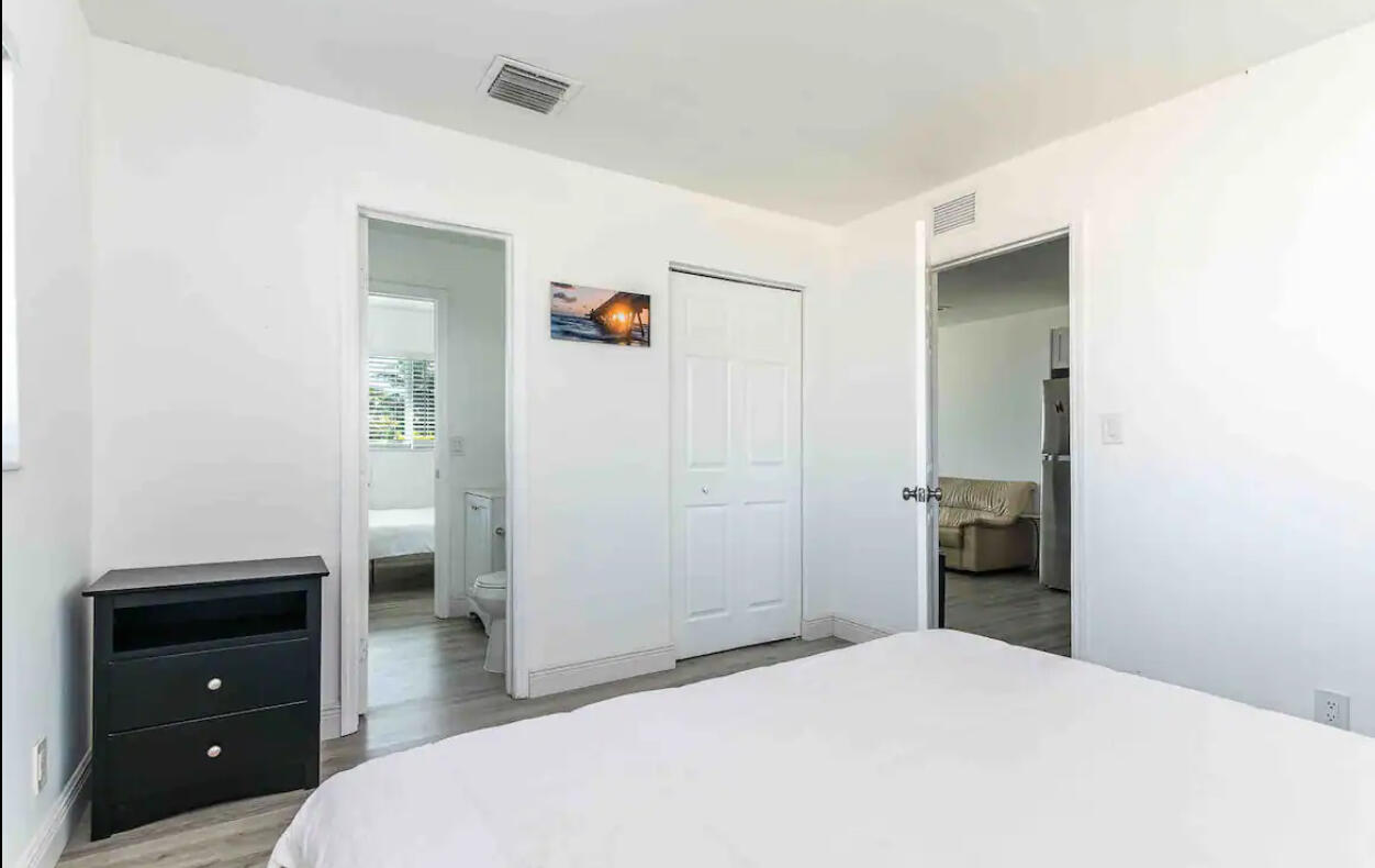 2499 Northeast 2nd Avenue, Unit B Boca Raton, FL 33431 - Photo 8 of 11 IMG_3258