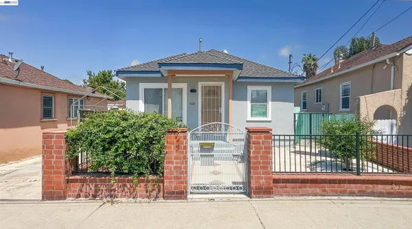 $728,888 | 428 West Broadmoor Boulevard, San Leandro, CA 94577