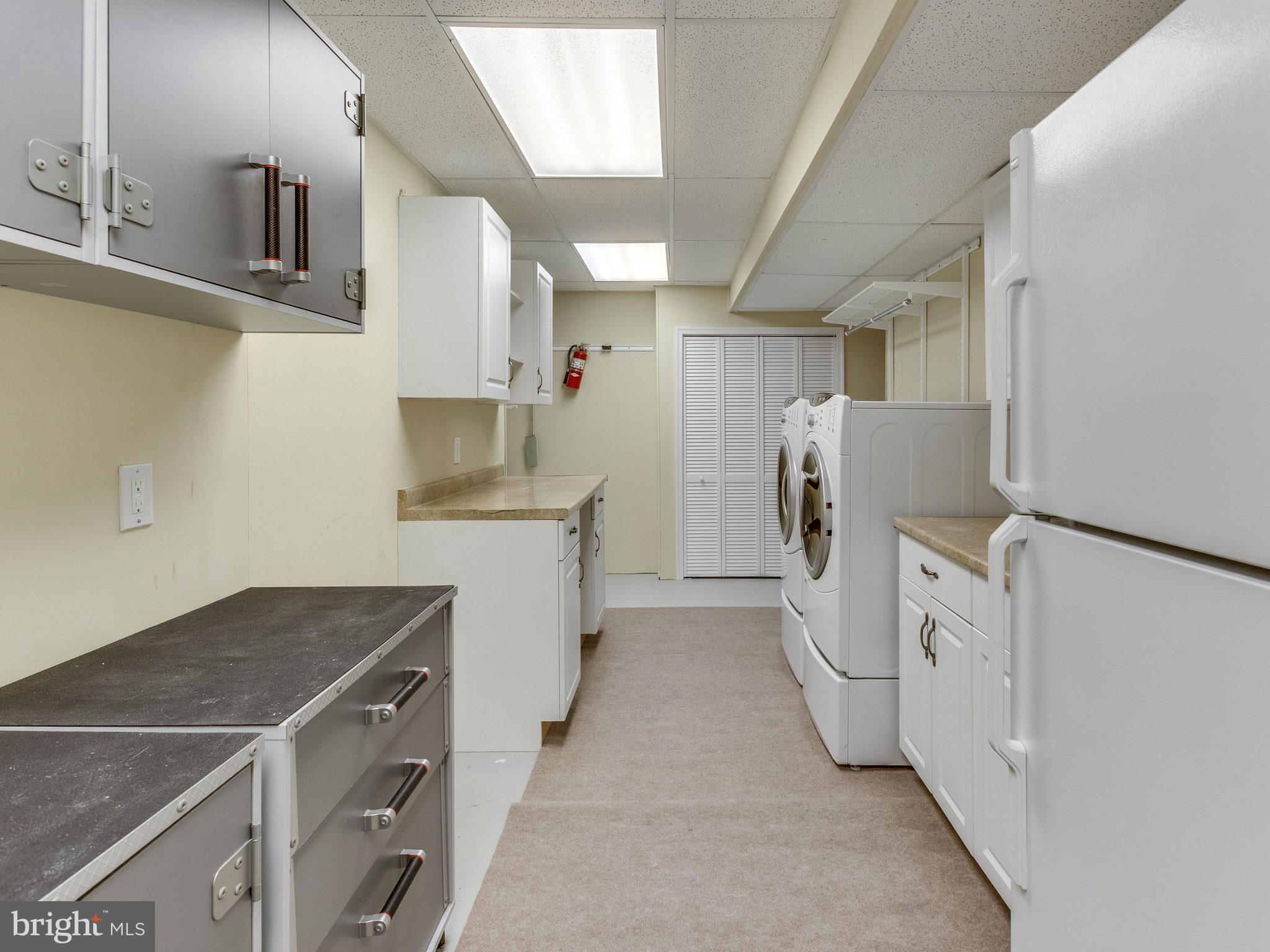 6220 Tyner Street Springfield, VA 22152 - Photo 26 of 30 Laundry