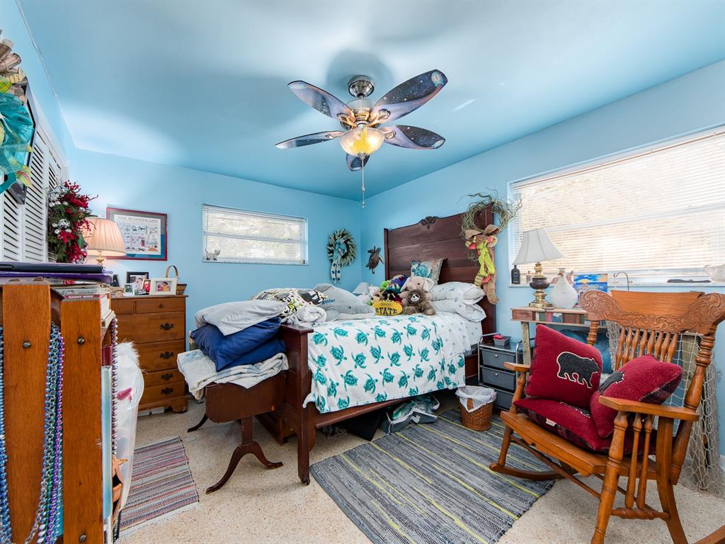 471 Sierra Circle Largo, FL 33770 - Photo 14 of 23