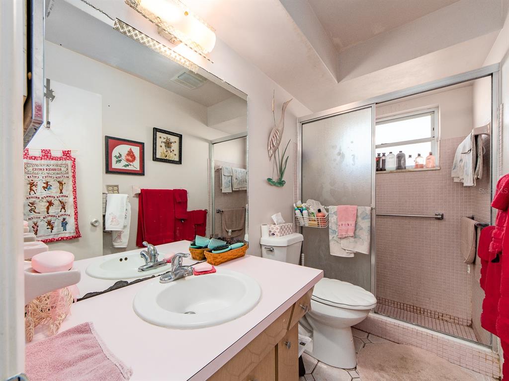 471 Sierra Circle Largo, FL 33770 - Photo 16 of 23