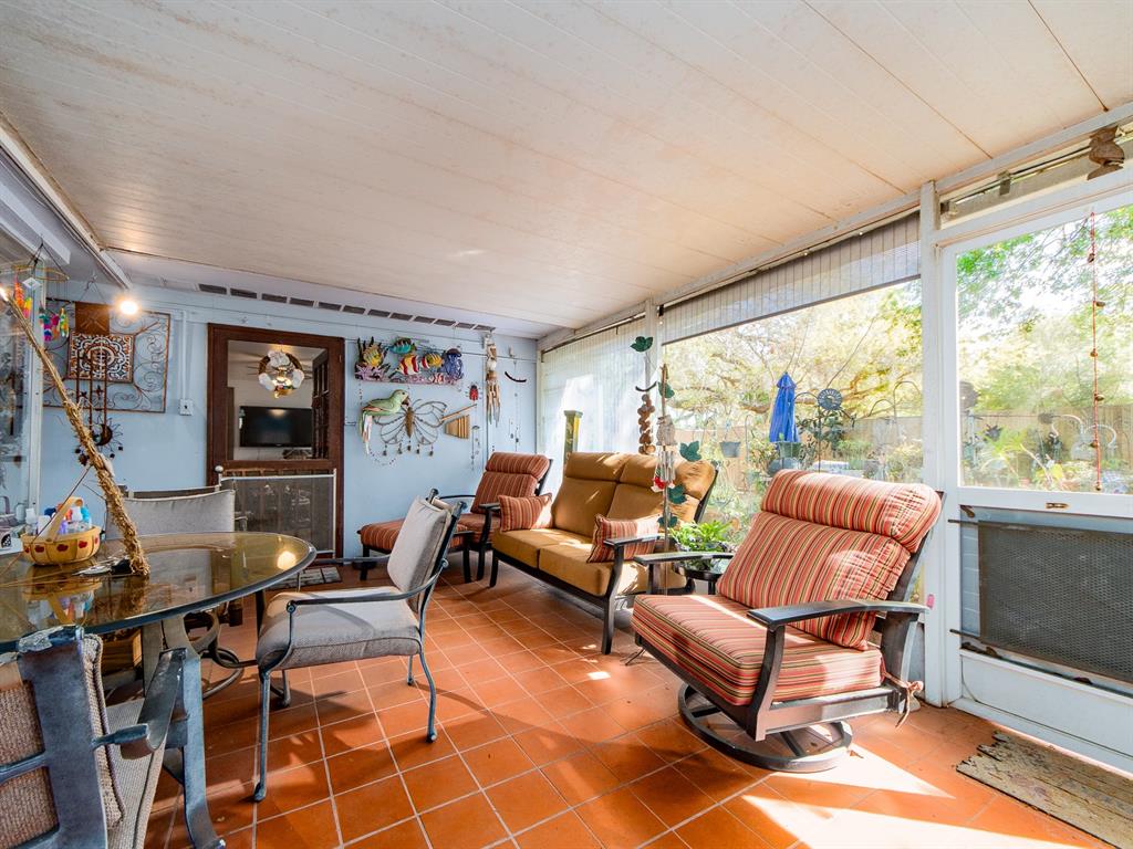 471 Sierra Circle Largo, FL 33770 - Photo 20 of 23