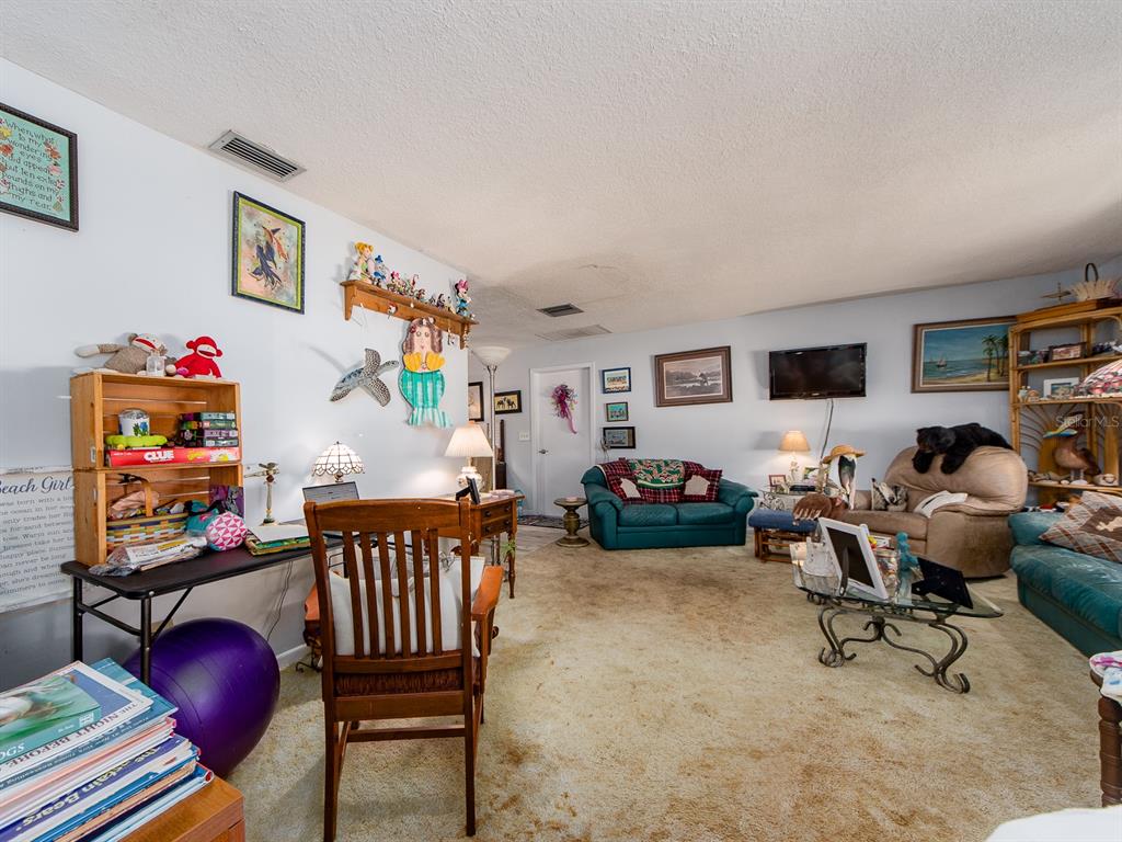 471 Sierra Circle Largo, FL 33770 - Photo 6 of 23